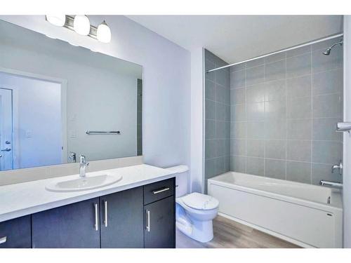 822 Windbury Street Sw, Airdrie, AB - Indoor Photo Showing Bathroom