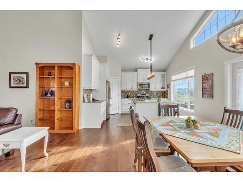 1043 Kings Heights Way Se, Airdrie, AB - Indoor Photo Showing Dining Room