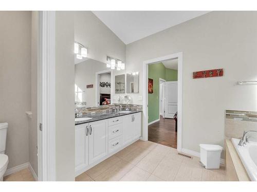 1043 Kings Heights Way Se, Airdrie, AB - Indoor Photo Showing Bathroom