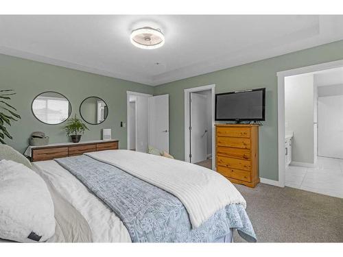 1410 Price Close, Carstairs, AB - Indoor Photo Showing Bedroom