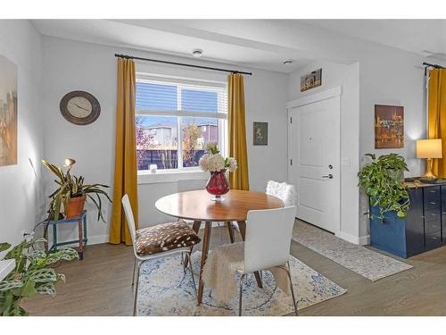 1410 Price Close, Carstairs, AB - Indoor Photo Showing Dining Room