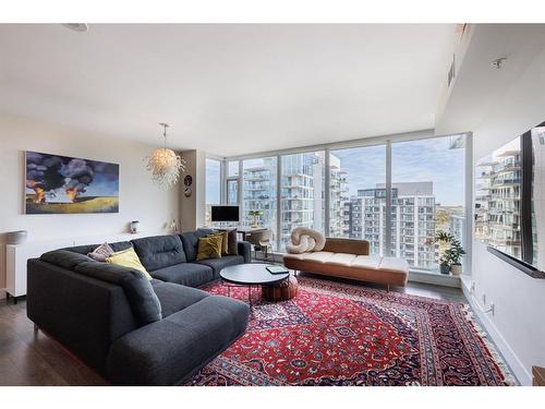 1605-510 6 Avenue Se, Calgary, AB - Indoor Photo Showing Living Room