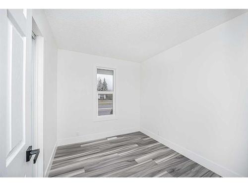 5224 26 Avenue Ne, Calgary, AB - Indoor Photo Showing Other Room