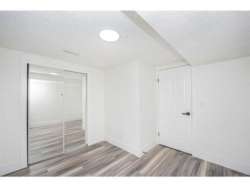 5224 26 Avenue Ne, Calgary, AB - Indoor Photo Showing Other Room