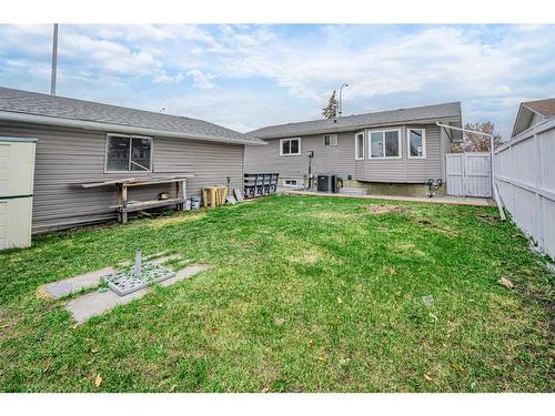 5224 26 Avenue Ne, Calgary, AB - Outdoor