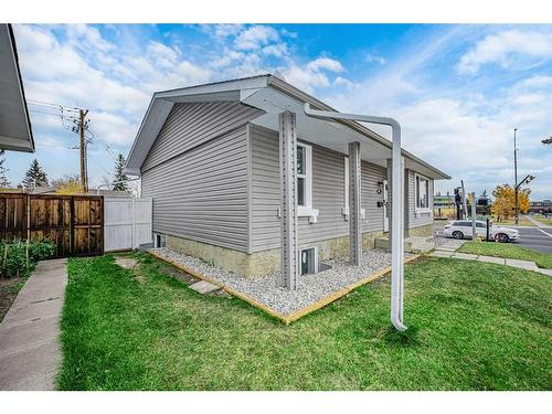 5224 26 Avenue Ne, Calgary, AB - Outdoor