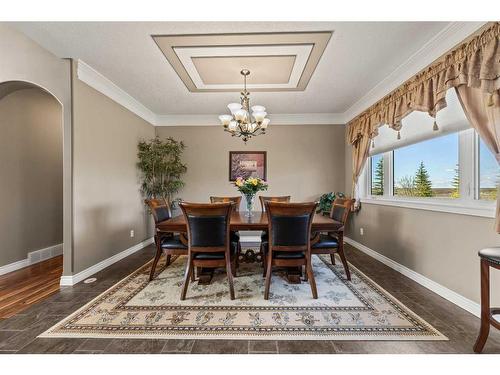 33550 Range Road 23, Rural Mountain View County, AB - Indoor Photo Showing Dining Room