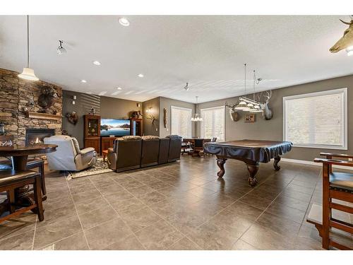 33550 Range Road 23, Rural Mountain View County, AB - Indoor Photo Showing Other Room