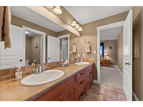 33550 Range Road 23, Rural Mountain View County, AB - Indoor Photo Showing Bathroom