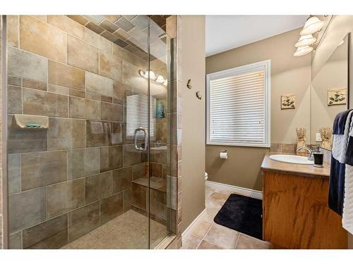 33550 Range Road 23, Rural Mountain View County, AB - Indoor Photo Showing Bathroom