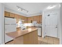 902-650 10 Street Sw, Calgary, AB  - Indoor Photo Showing Kitchen 