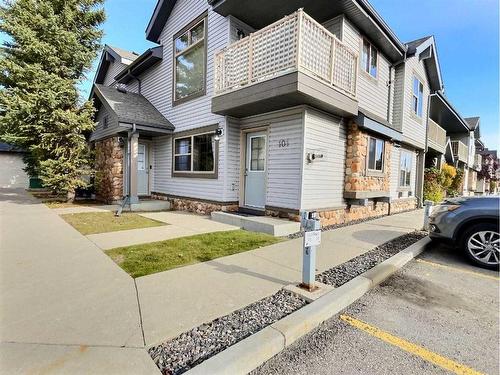 101-8 Everridge Square Sw, Calgary, AB - Outdoor