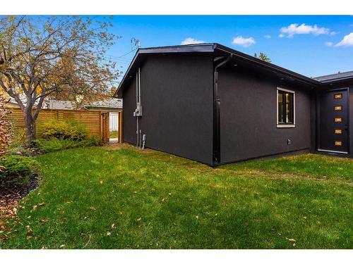 3604 Chippendale Drive Nw, Calgary, AB - Outdoor