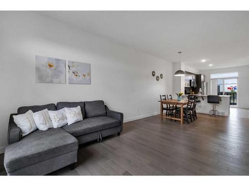 43 Walden Path Se, Calgary, AB - Indoor Photo Showing Living Room