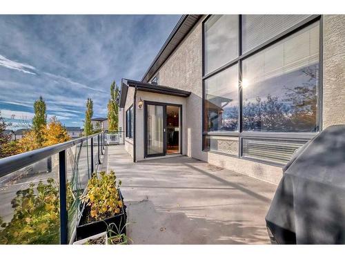 81 Springborough Boulevard Sw, Calgary, AB - Outdoor With Exterior