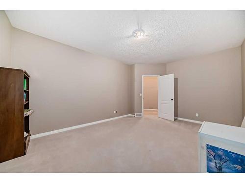 81 Springborough Boulevard Sw, Calgary, AB - Indoor Photo Showing Other Room