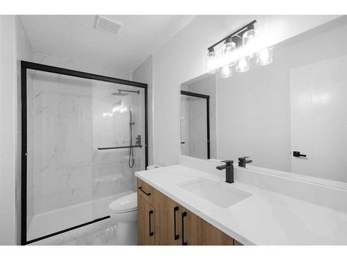 68 Hawkville Place Nw, Calgary, AB - Indoor Photo Showing Bathroom