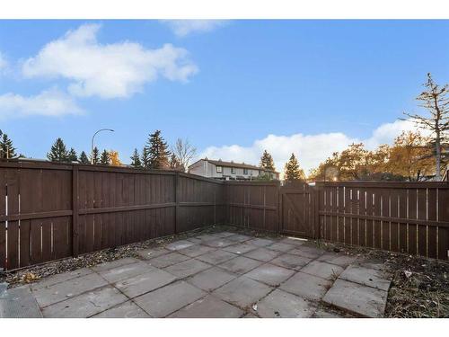 112-2720 Rundleson Road Ne, Calgary, AB - Outdoor