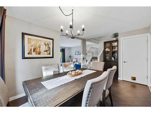 48 Woodglen Court Sw, Calgary, AB - Indoor Photo Showing Dining Room