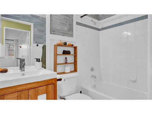 14-2714-3400 Edenwold Heights, Calgary, AB - Indoor Photo Showing Bathroom