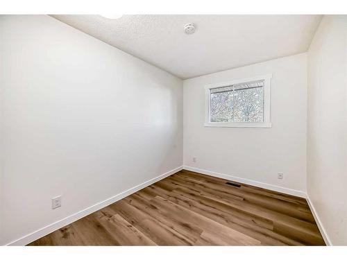 56 Bedford Circle Ne, Calgary, AB - Indoor Photo Showing Other Room