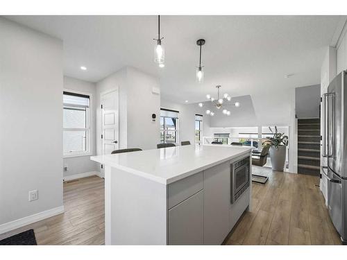 1882 Rangeview Drive Se, Calgary, AB - Indoor Photo Showing Kitchen With Upgraded Kitchen