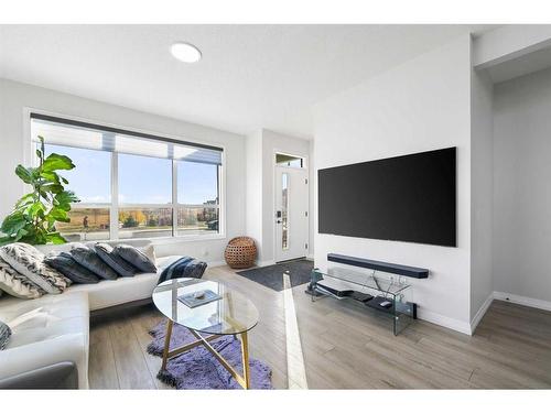 1882 Rangeview Drive Se, Calgary, AB - Indoor Photo Showing Living Room