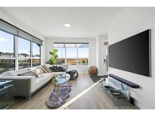 1882 Rangeview Drive Se, Calgary, AB - Indoor Photo Showing Living Room