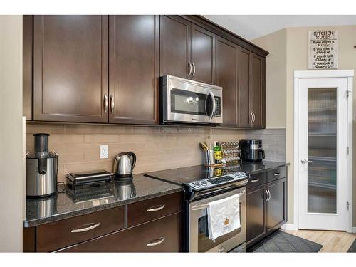 187 Evansridge Circle Nw, Calgary, AB - Indoor Photo Showing Kitchen With Upgraded Kitchen