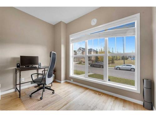 187 Evansridge Circle Nw, Calgary, AB - Indoor Photo Showing Office