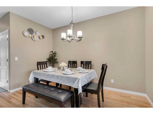 187 Evansridge Circle Nw, Calgary, AB - Indoor Photo Showing Dining Room