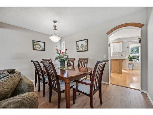 247 Edgebrook Circle Nw, Calgary, AB - Indoor Photo Showing Dining Room