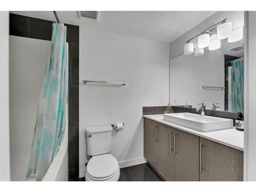 2113-302 Skyview Ranch Drive Ne, Calgary, AB - Indoor Photo Showing Bathroom