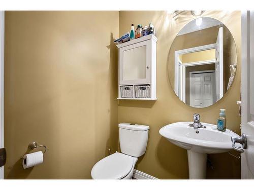 145 Crystal Shores Grove, Okotoks, AB - Indoor Photo Showing Bathroom