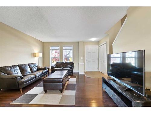 46 Elgin Meadows Gardens Se, Calgary, AB - Indoor Photo Showing Living Room