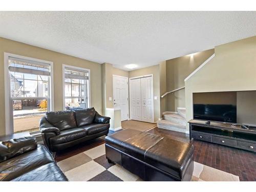 46 Elgin Meadows Gardens Se, Calgary, AB - Indoor Photo Showing Living Room