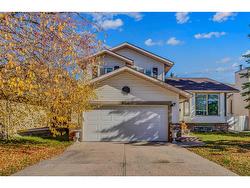 520 Shawinigan Drive SW Calgary, AB T2Y 2G1