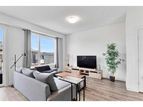 2 Sage Bluff Heights Nw, Calgary, AB - Indoor Photo Showing Living Room