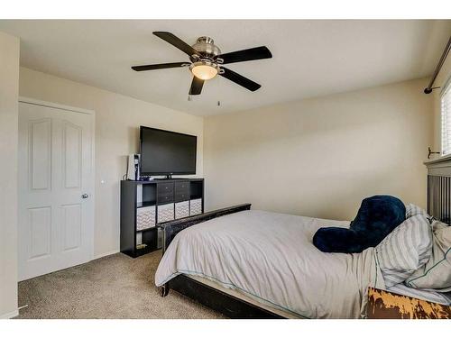 43 Bridlecrest Road Sw, Calgary, AB - Indoor Photo Showing Bedroom