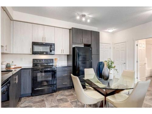 3314-99 Copperstone Park Se, Calgary, AB - Indoor