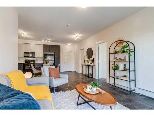 3314-99 Copperstone Park Se, Calgary, AB - Indoor Photo Showing Living Room