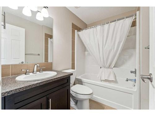 122 Canals Close Sw, Airdrie, AB - Indoor Photo Showing Bathroom