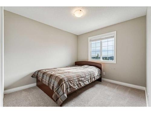 122 Canals Close Sw, Airdrie, AB - Indoor Photo Showing Bedroom