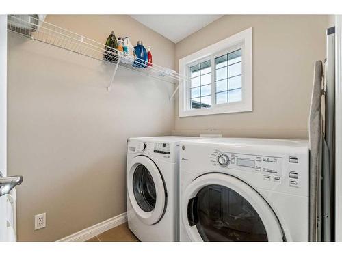 122 Canals Close Sw, Airdrie, AB - Indoor Photo Showing Laundry Room