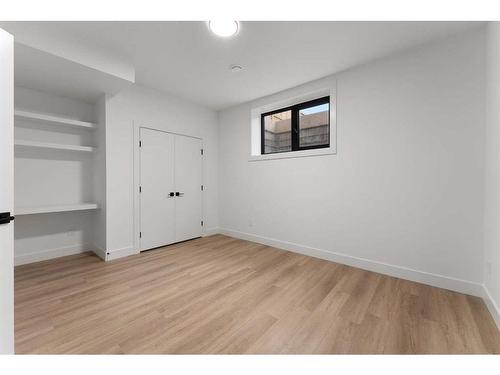 2634 30 Street Sw, Calgary, AB - Indoor Photo Showing Other Room