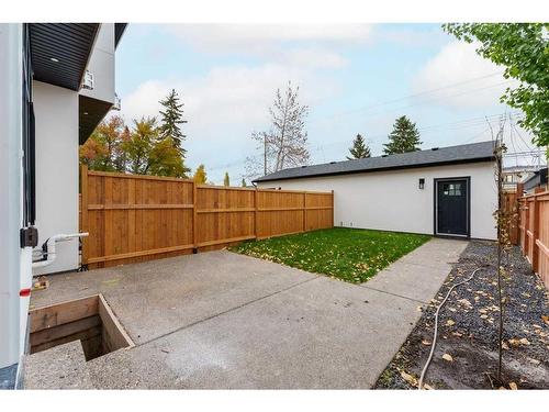 2634 30 Street Sw, Calgary, AB - Outdoor