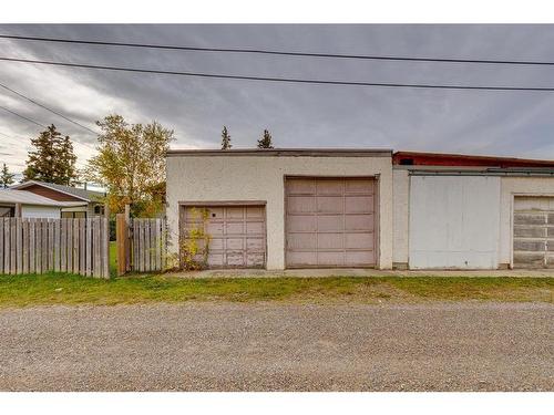 6032 12 Avenue Se, Calgary, AB - Outdoor