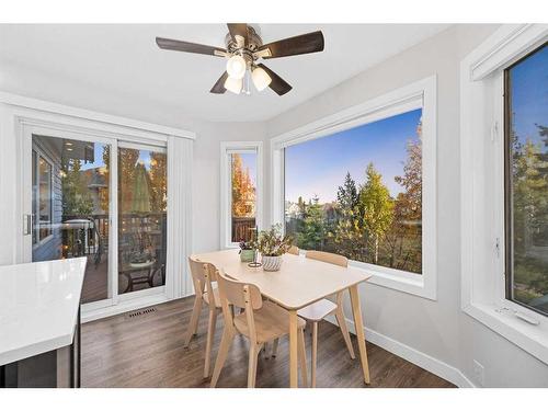 31 Schooner Close Nw, Calgary, AB - Indoor Photo Showing Dining Room