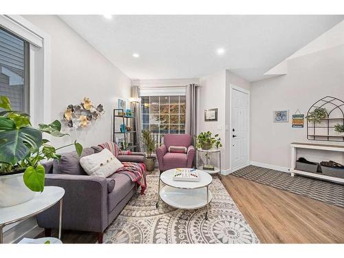 31 Schooner Close Nw, Calgary, AB - Indoor Photo Showing Living Room