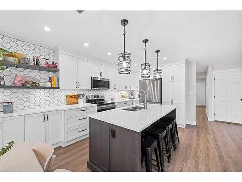 31 Schooner Close Nw, Calgary, AB - Indoor Photo Showing Kitchen With Double Sink With Upgraded Kitchen